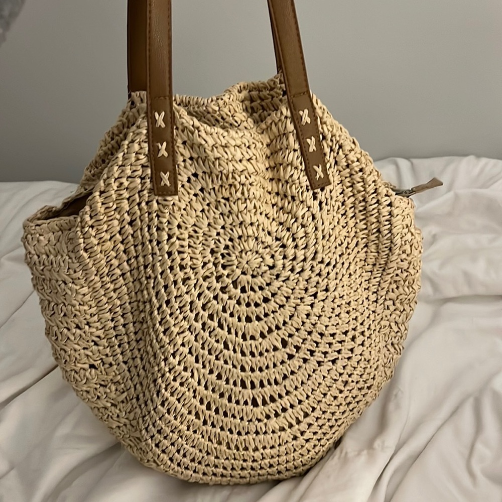 Amazon women’s round women tote bag